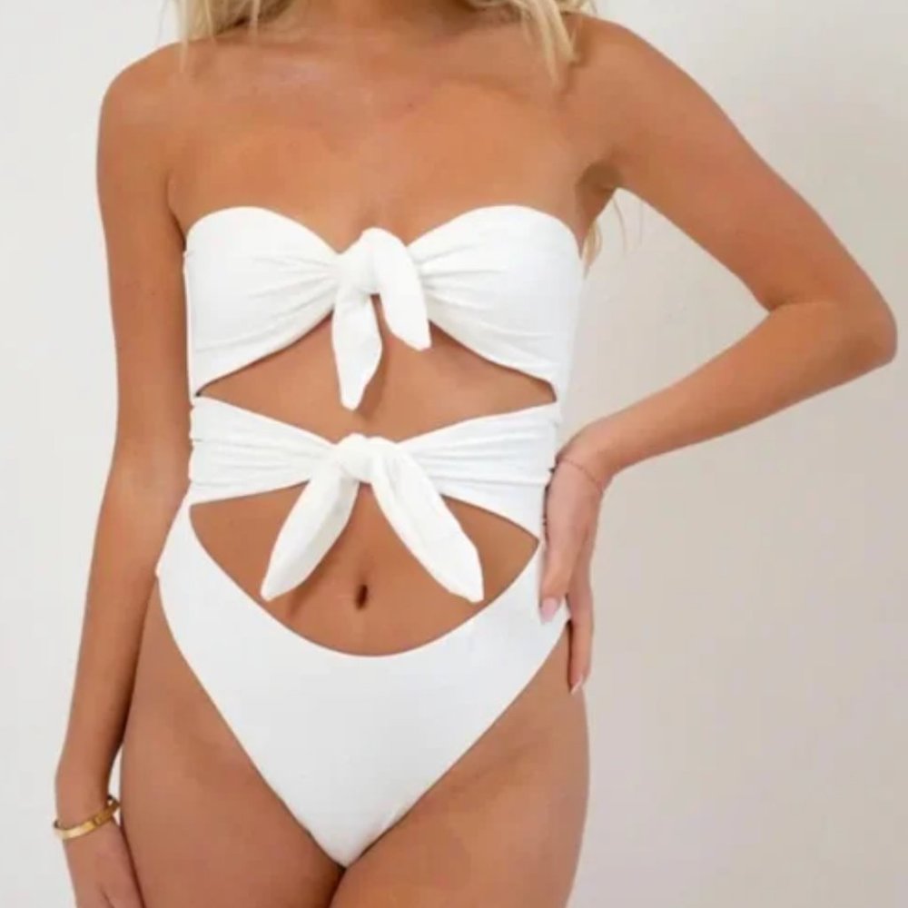 Dolce Leone - The Marilyn One Piece - Ivory